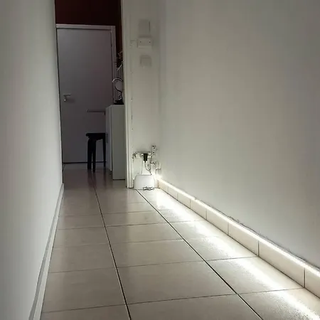 2Stanzeterrazzo Apartman Milánó